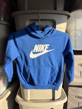 Nike Kids Blue Hoodie with White Swoosh size 6